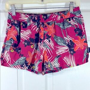 Patagonia Barely BAGGIES SHORTS Women’s S Fuchsia Flowers Tropical